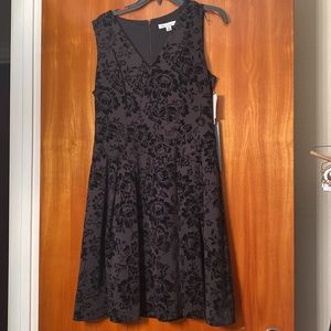 Midi black dress with velvet details